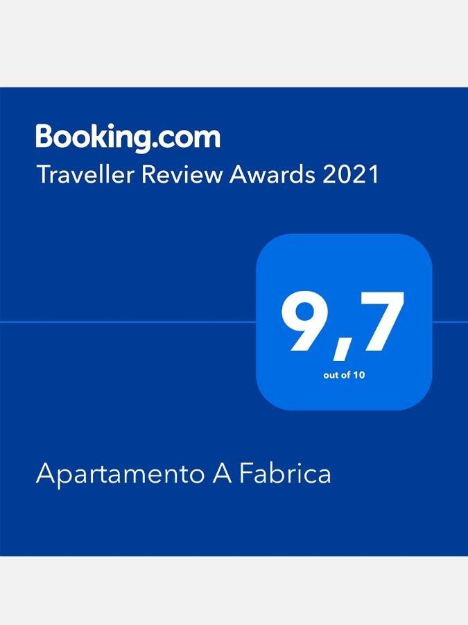 Apartamento A Fabrica ซานติอาโก เด กอมโปสเตลา ภายนอก รูปภาพ